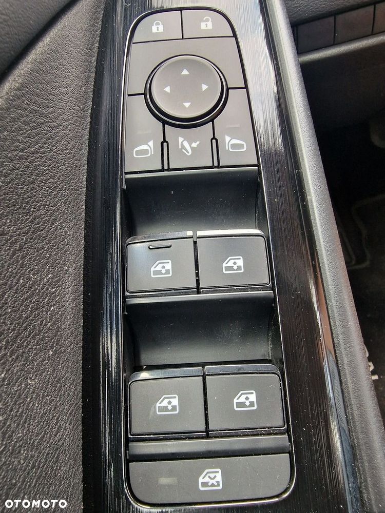 Nissan Qashqai 1.3 DIG-T MHEV Xtronic N-Connecta - 31