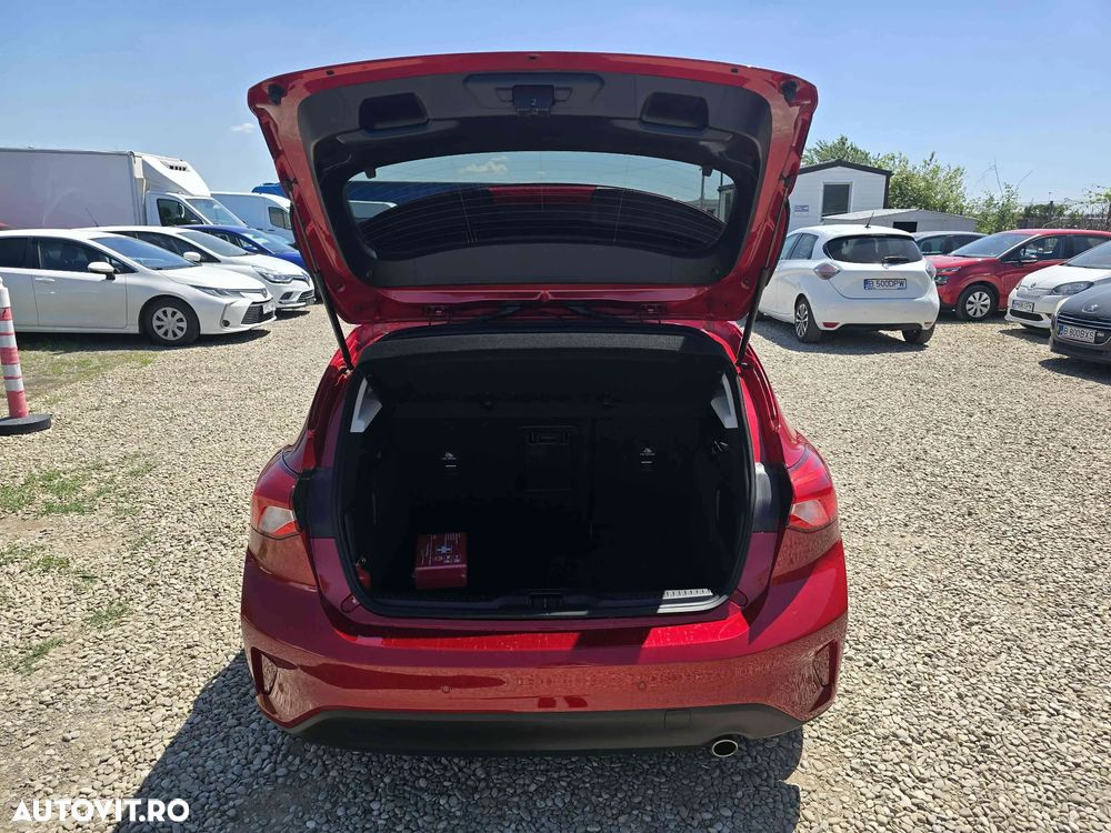 Ford Focus - 8