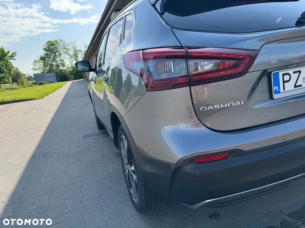 Nissan Qashqai 1.6 DIG-T N-Connecta - 19