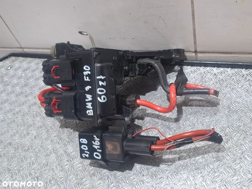Skrzynka rozdzielacz napięcia BMW 3 F30 2016 rok 2,0 Benzyna nr 935615701 - 3