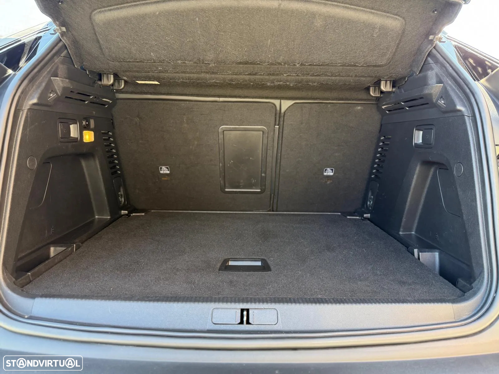 Peugeot 3008 1.5 BlueHDi Allure - 42