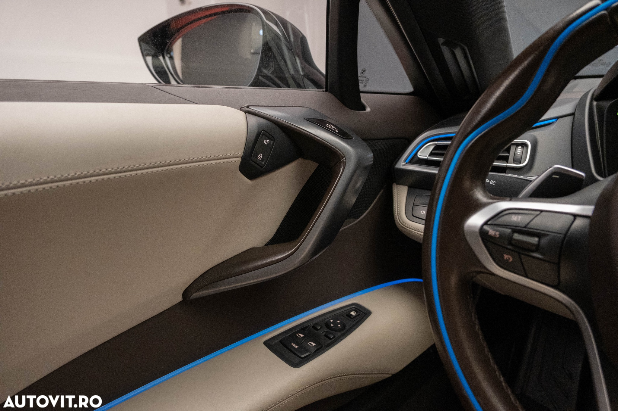 BMW i8 Coupe - 15