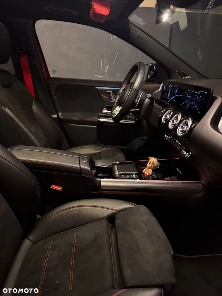 Mercedes-Benz GLA - 35