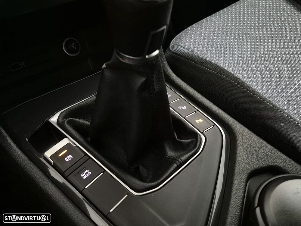 VW Tiguan Allspace 2.0 TDI Confortline - 24