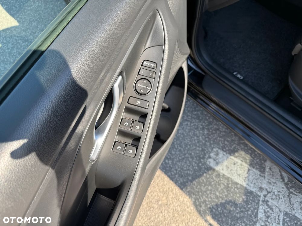 Hyundai i30 1.6 CRDI DCT Intro - 27