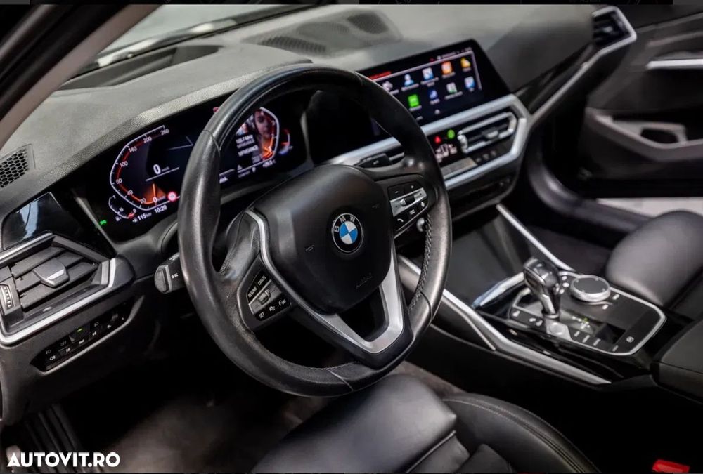 BMW Seria 3 320i AT - 7