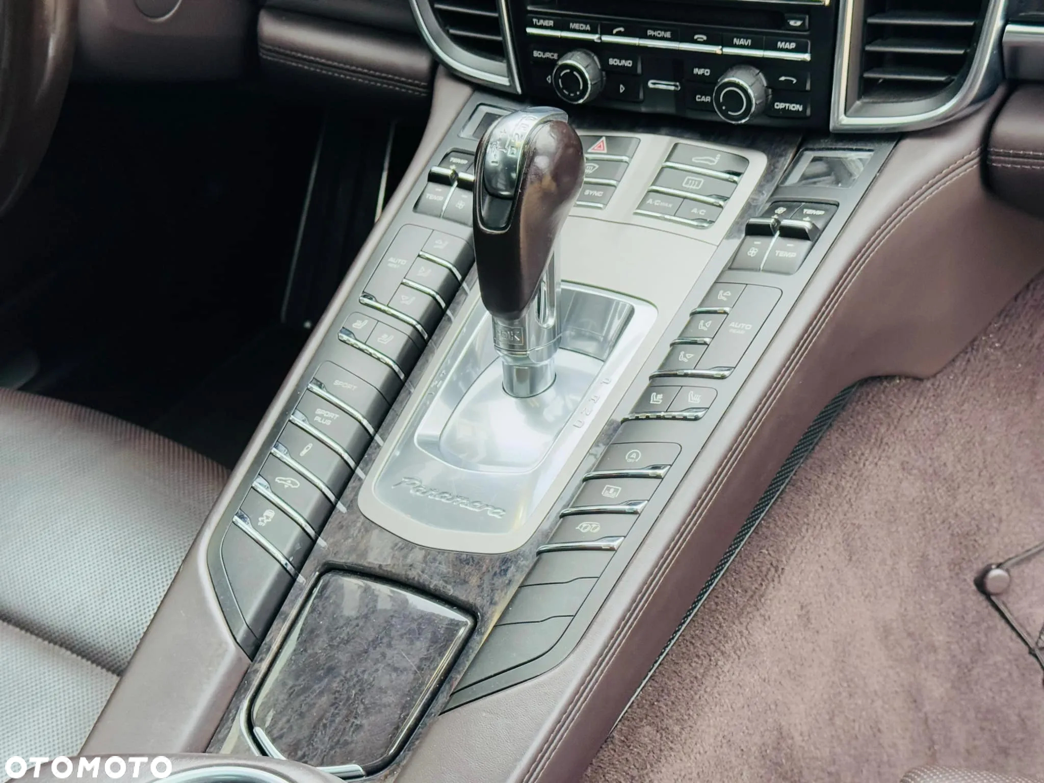 Porsche Panamera Turbo Executive - 31