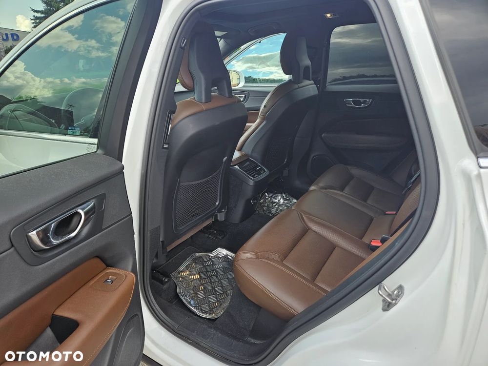 Volvo XC 60 D5 AWD Inscription - 14