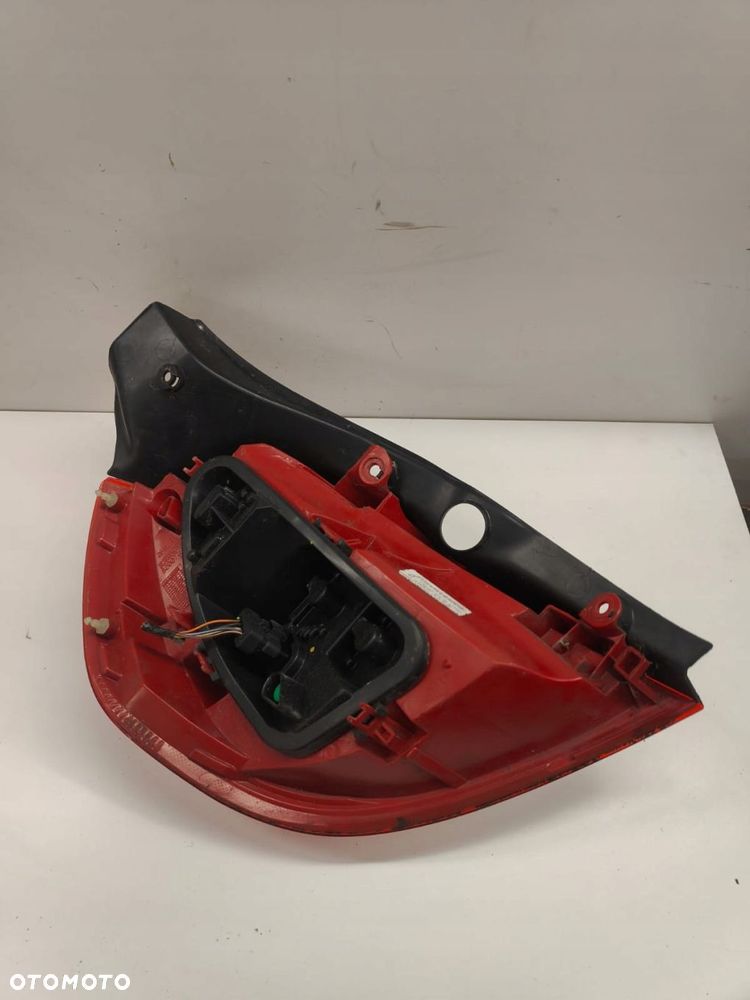 renault clio iii lift 8200776050 lampa prawa tyŁ tylna - 3