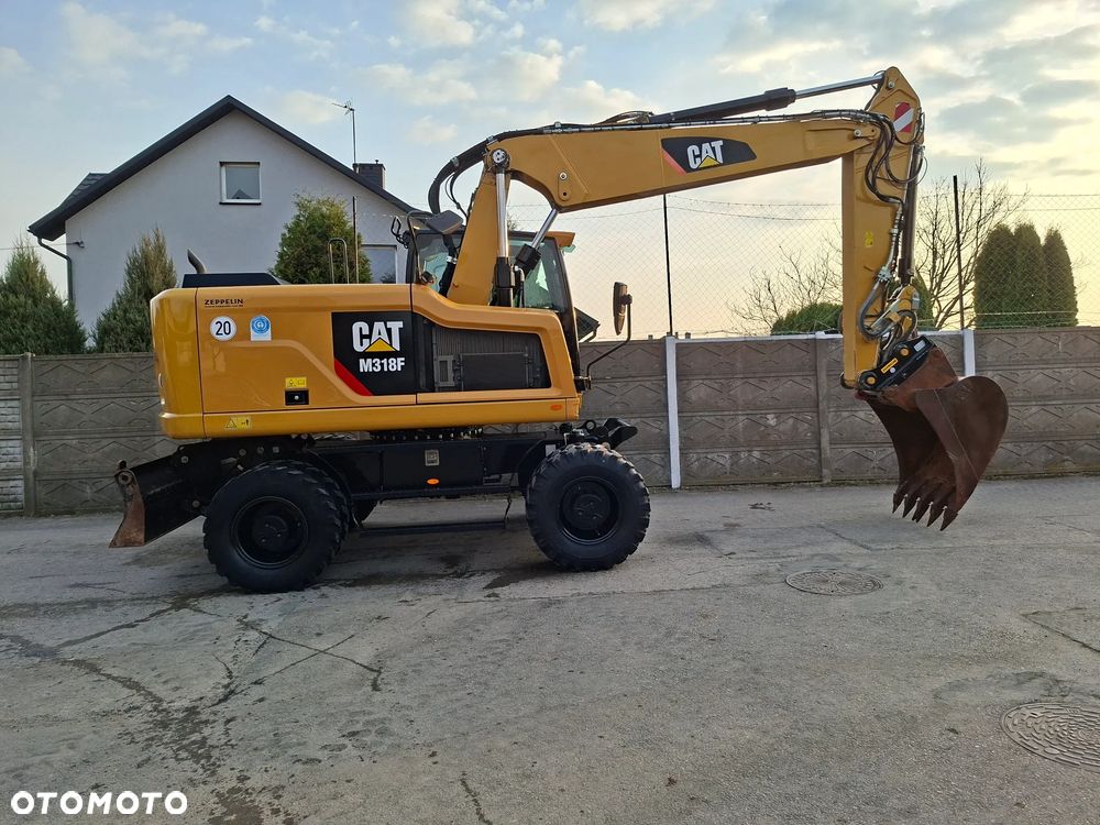 Caterpillar CAT M 318 F - 8