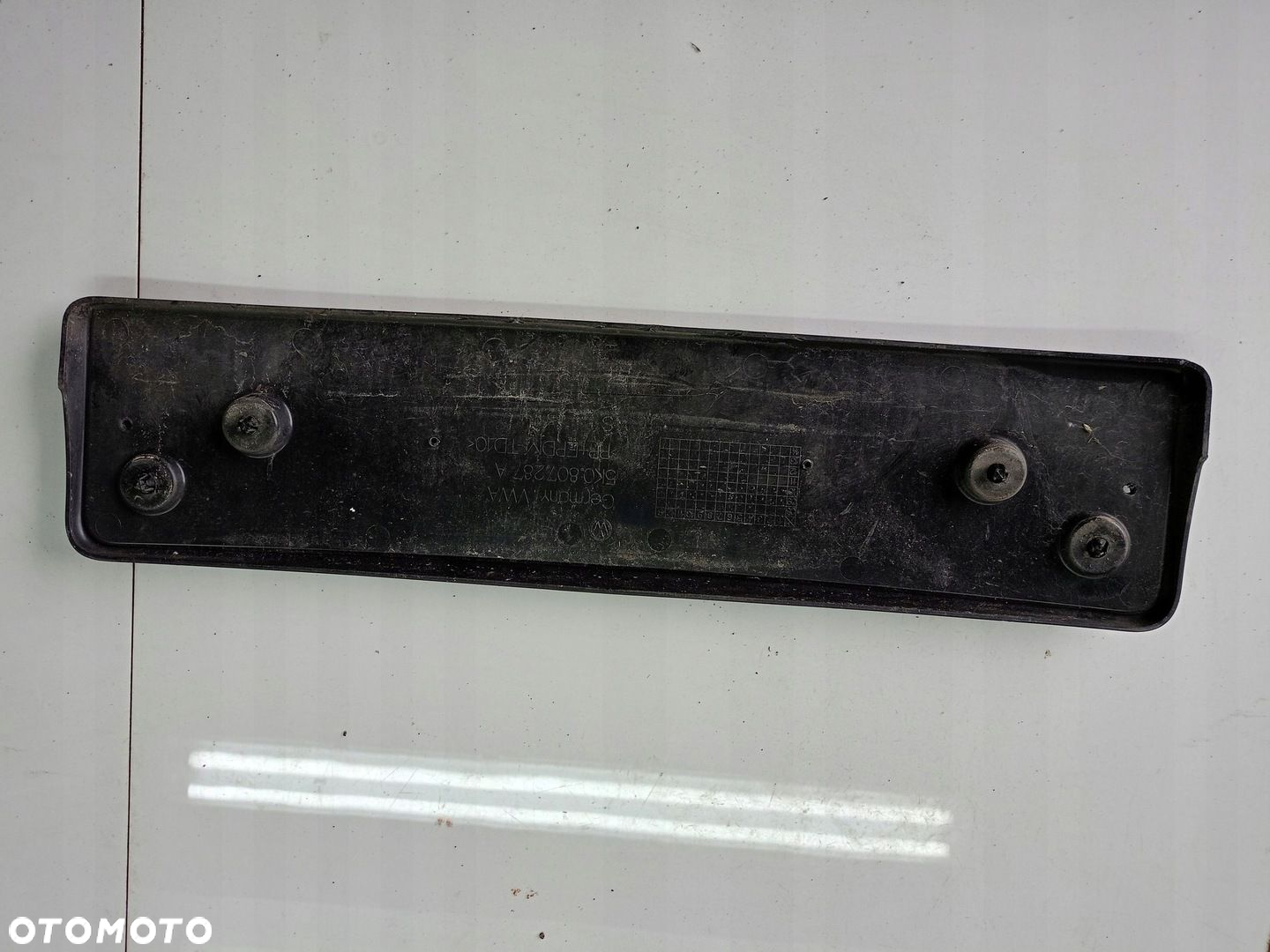 Volkswagen Golf VI 2008 Ramka przedniej tablicy rejestracyjnej - 2