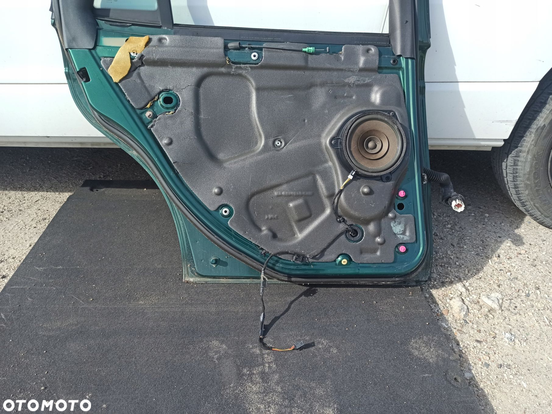 Drzwi lewy tył kompletne JAGUAR X-TYPE KOMBI HGZ - 12