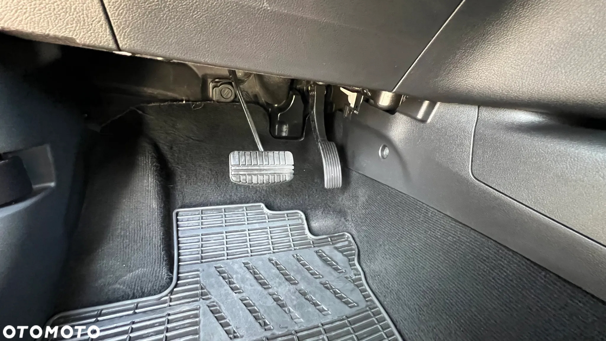 Mitsubishi Outlander - 35