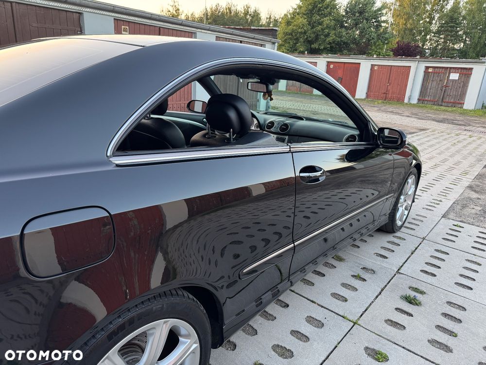 Mercedes-Benz CLK - 27