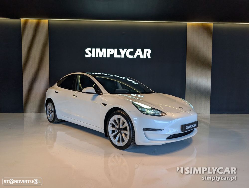 Tesla Model 3 - 3