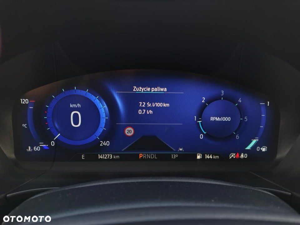 Ford Kuga - 25