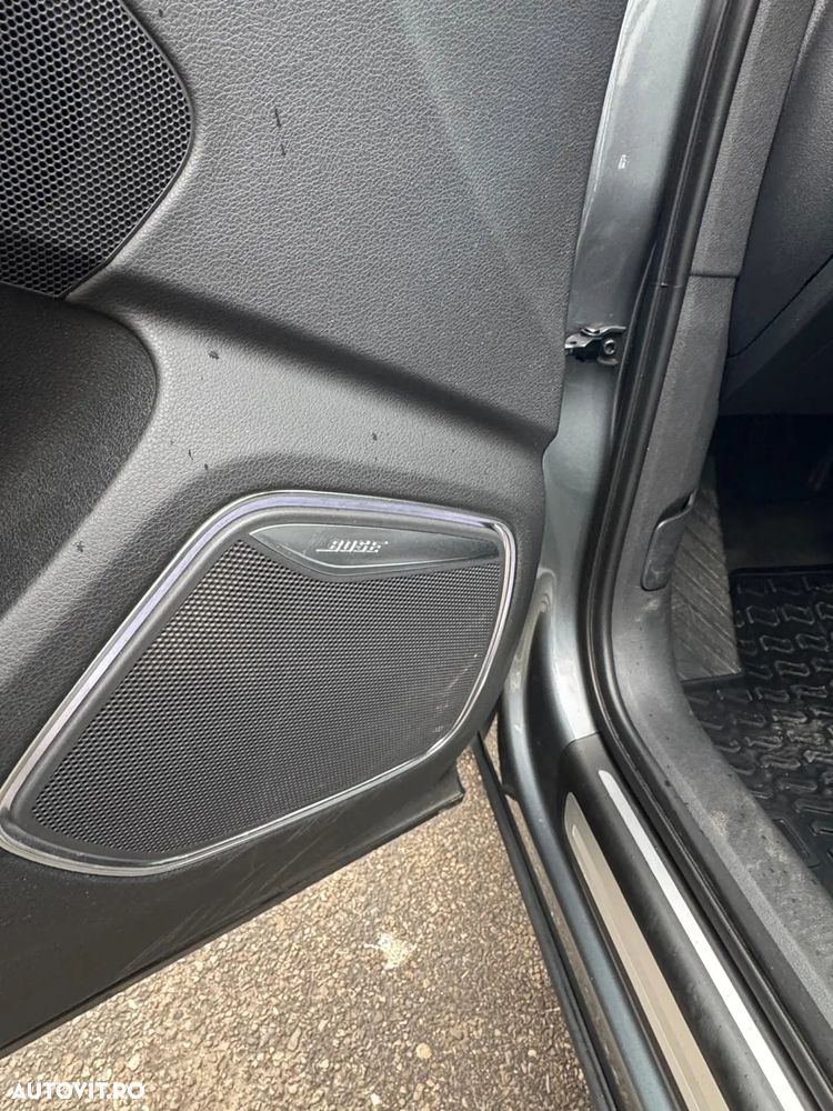 Audi Q3 2.0 TDI Quattro S tronic sport - 9