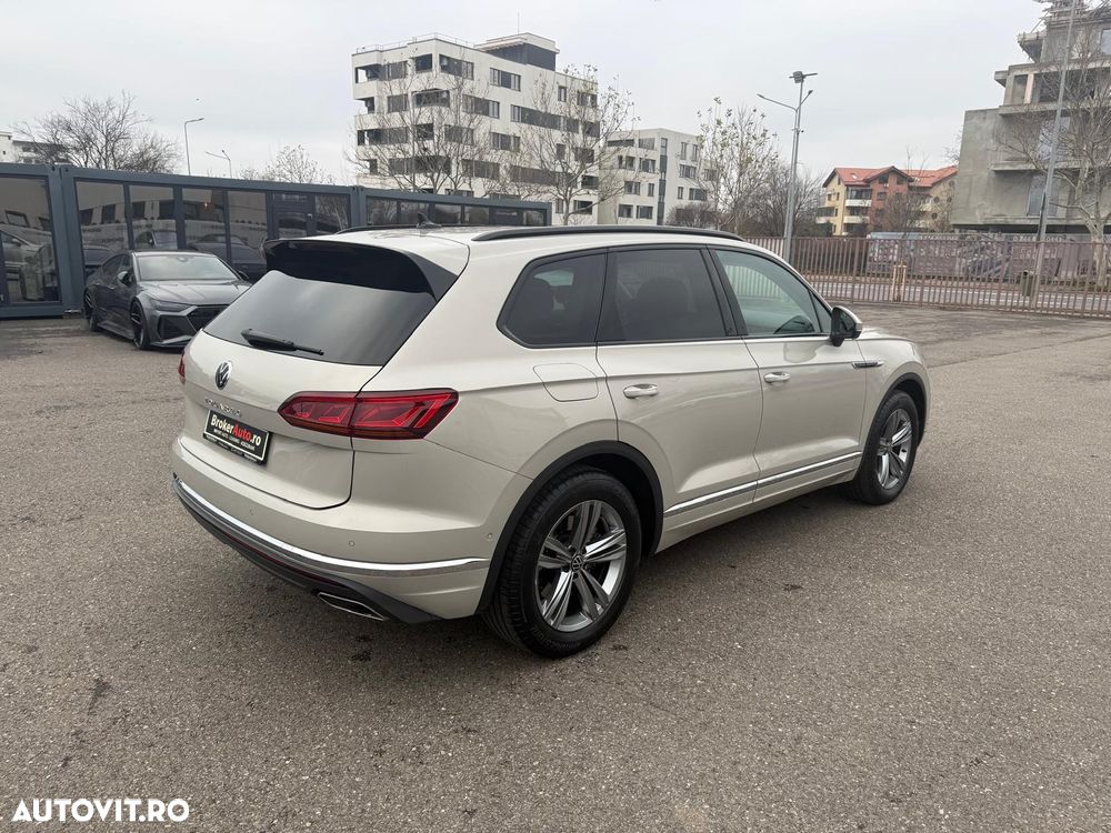Volkswagen Touareg V6 TSI 4MOTION Elegance - 11