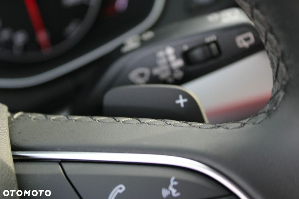 Audi Q5 Sportback - 30