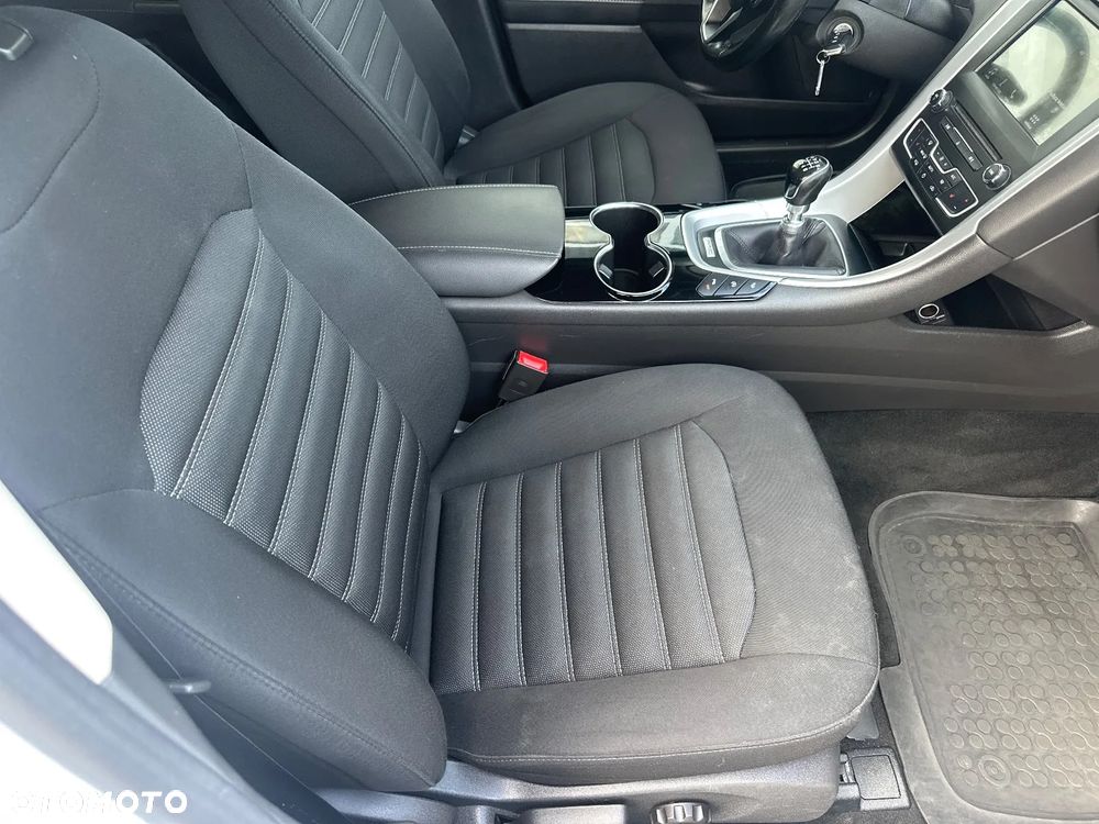 Ford Mondeo 2.0 TDCi ECOnetic Trend - 17