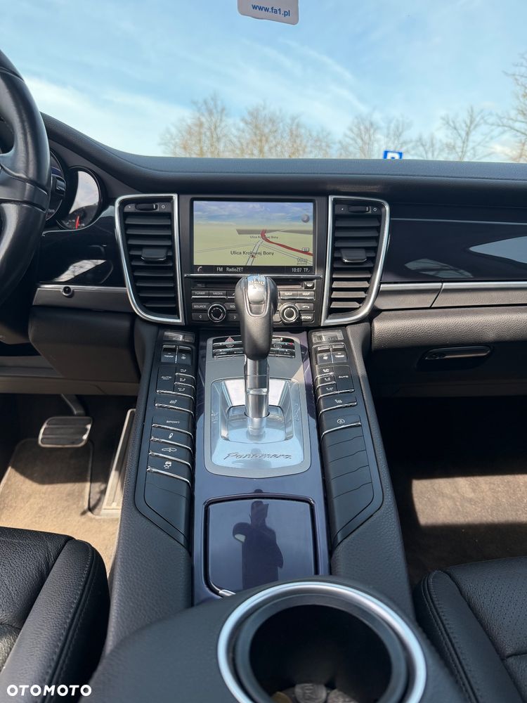 Porsche Panamera Platinum Edition - 19