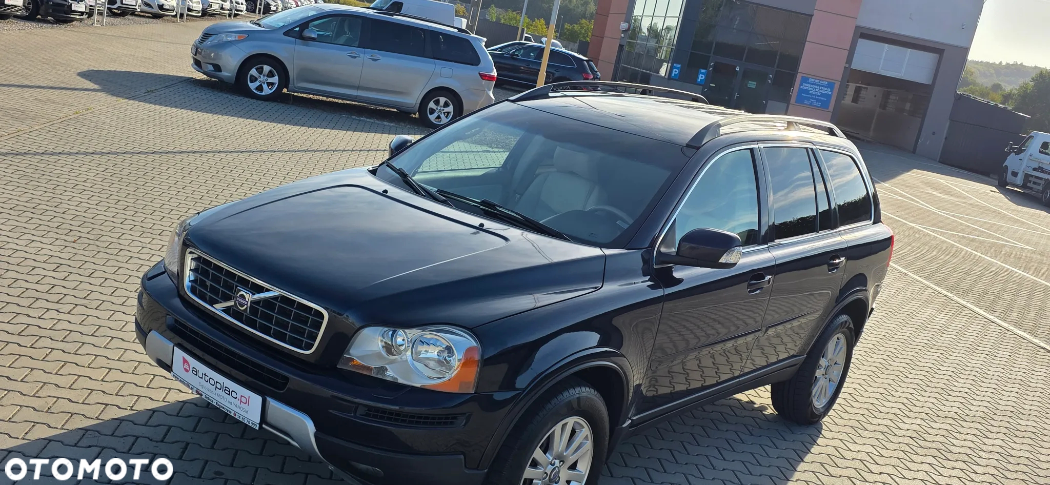Volvo XC 90 - 9