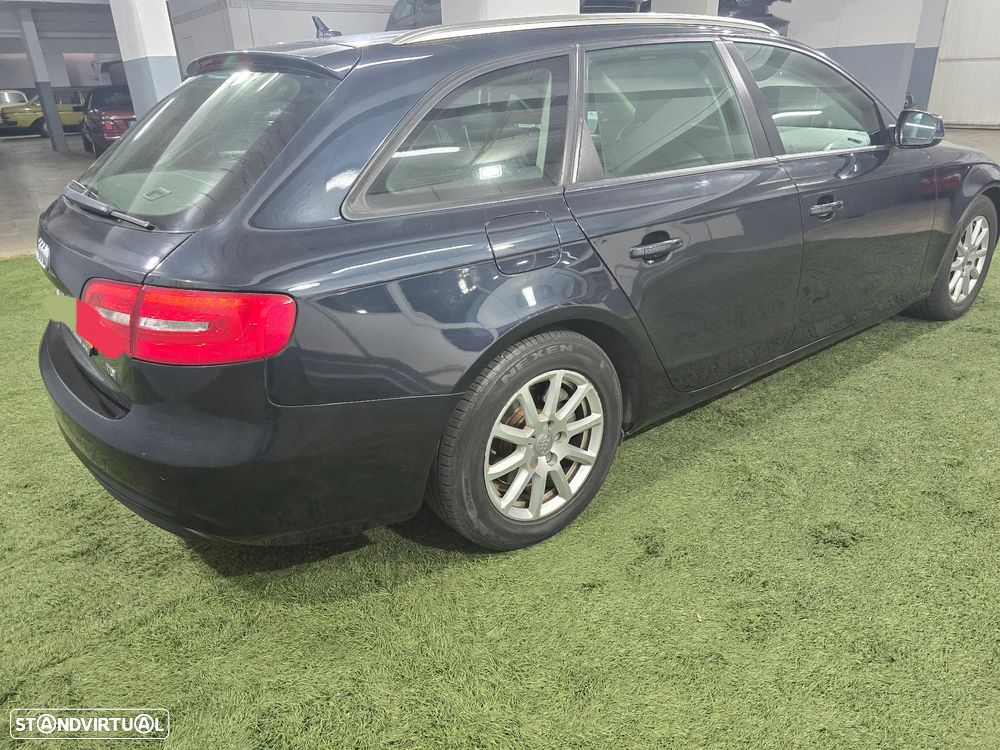 Audi A4 Avant 2.0 TDI exclusive - 4