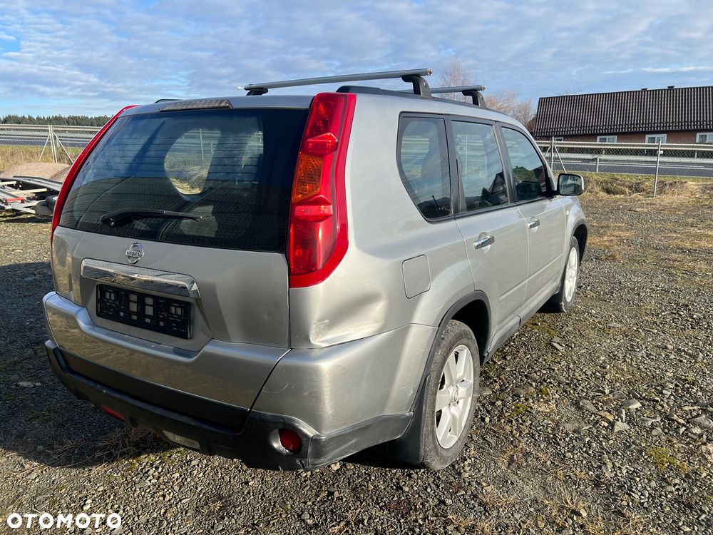 Nissan X-Trail 2.0 dCi 4x4 DPF Automatik SE - 12
