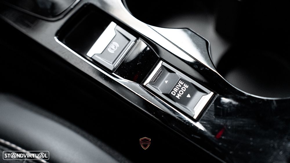 Peugeot 2008 1.5 BlueHDi Allure Pack EAT8 - 29