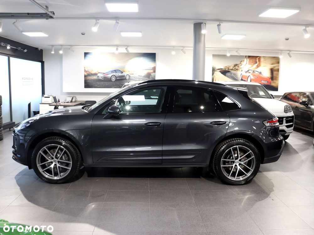 Porsche Macan Standard - 2