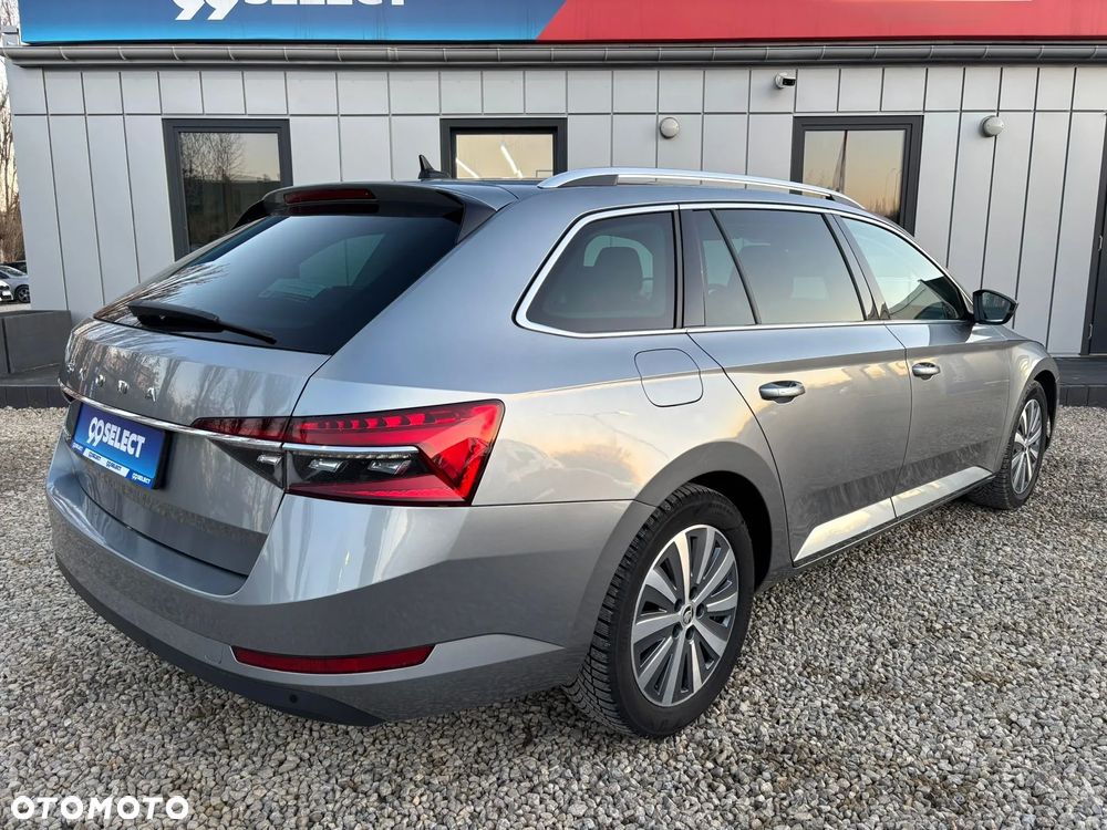 Skoda Superb 2.0 TDI SCR Style DSG - 5