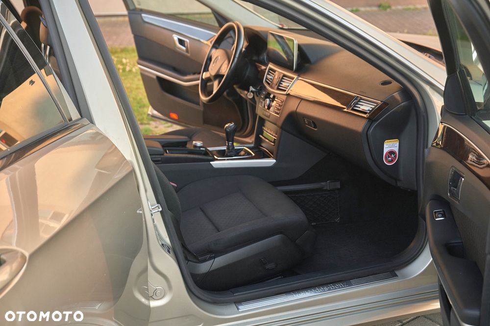 Mercedes-Benz Klasa E 200 CDI - 26