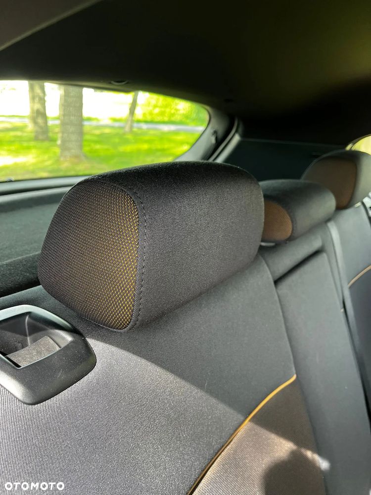 BMW Seria 1 118d - 15