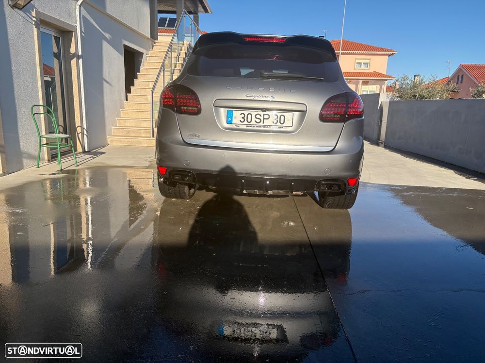 Porsche Cayenne S - 14