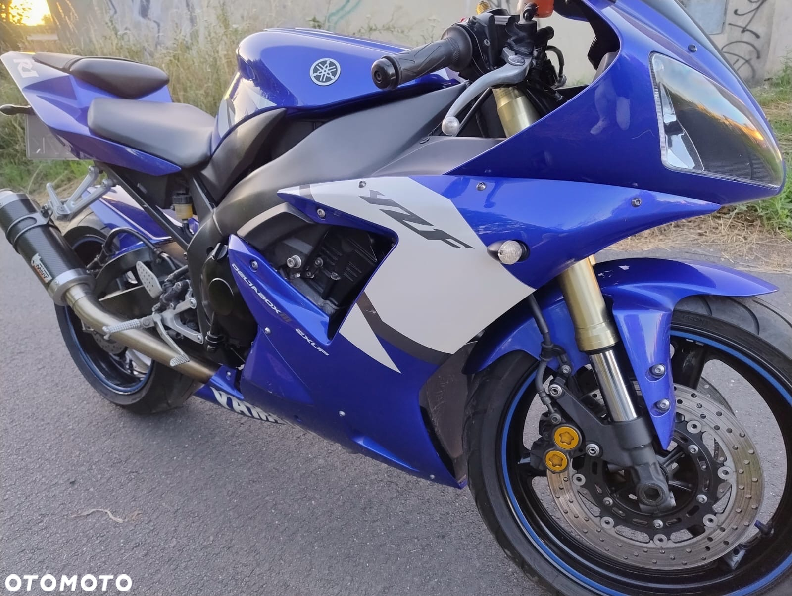 Yamaha R1 - 5