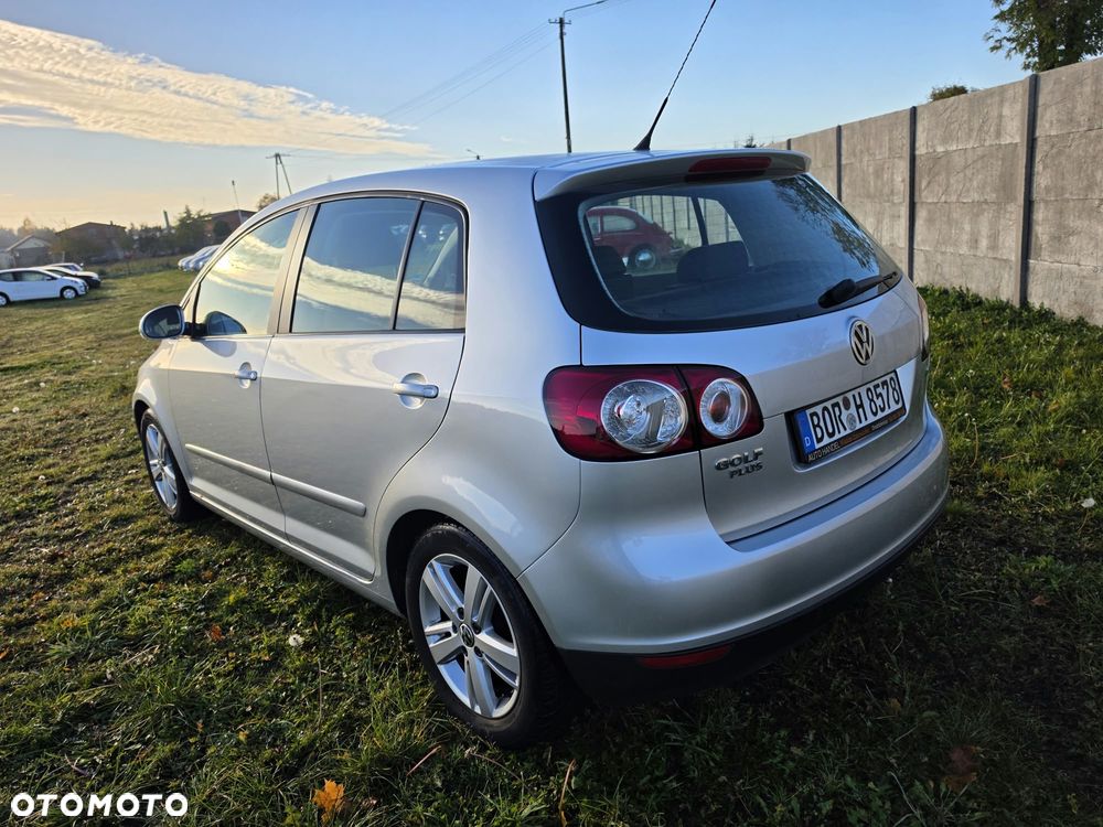 Volkswagen Golf Plus - 15