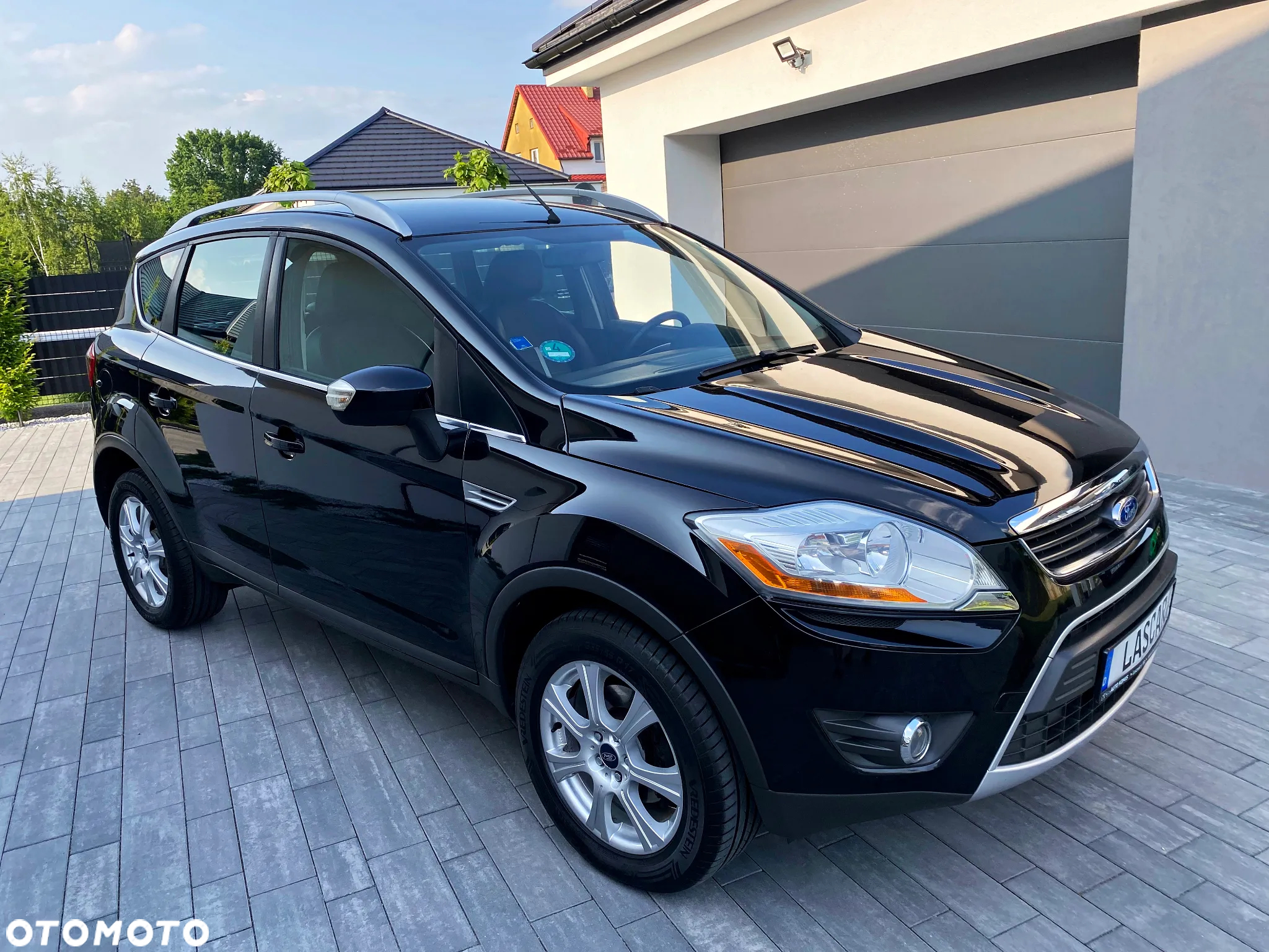 Ford Kuga 2.0 TDCi 2x4 Titanium - 13