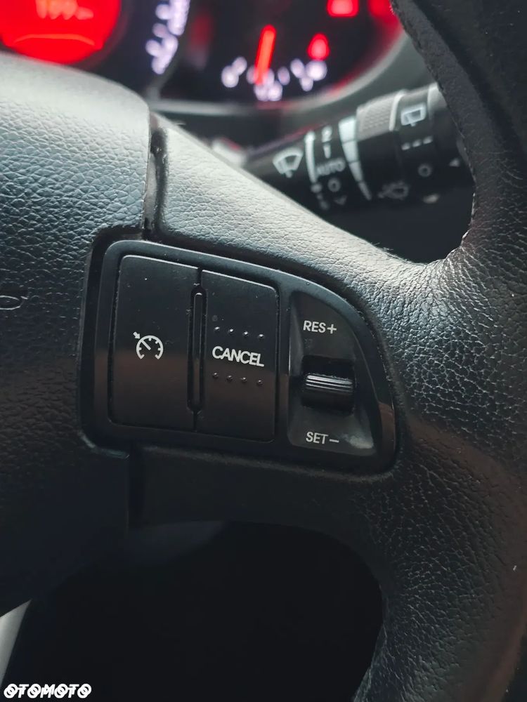 Kia Sportage 2.0 CVVT 2WD Automatik Spirit - 14