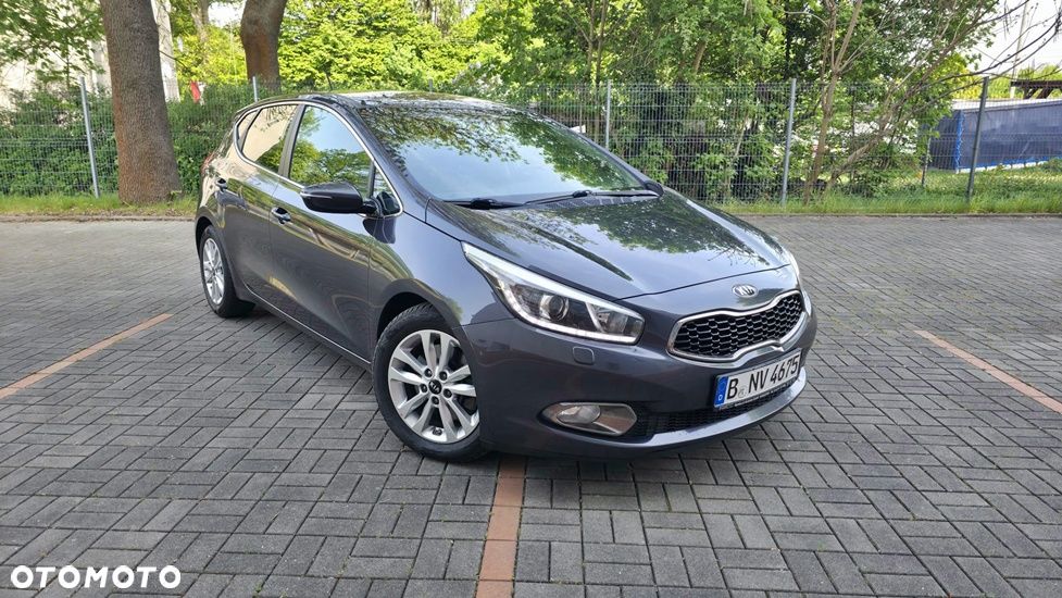Kia Ceed 1.6 CRDi 136 ISG Spirit - 11
