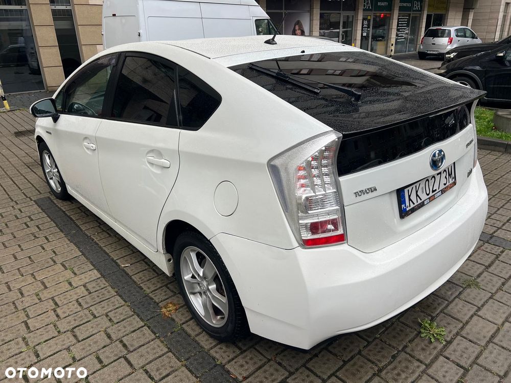Toyota Prius - 3