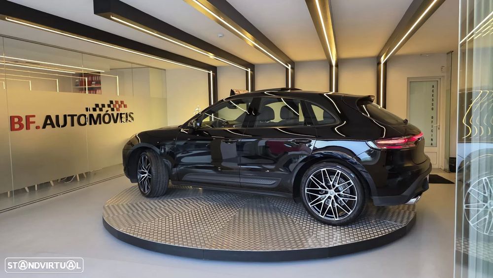 Porsche Macan T - 13