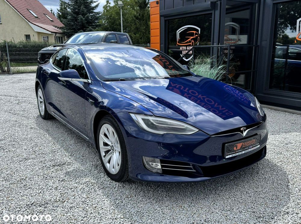 Tesla Model S Long Range Plus - 2