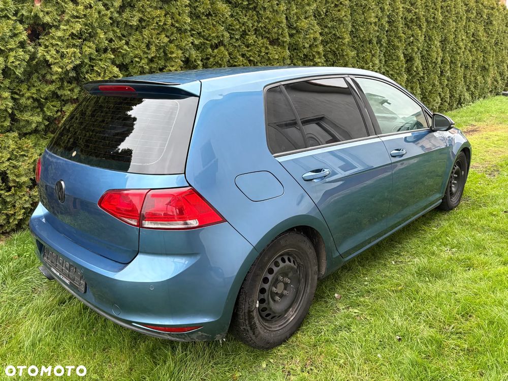 Volkswagen Golf 2.0 TDI (BlueMotion Technology) Comfortline - 4