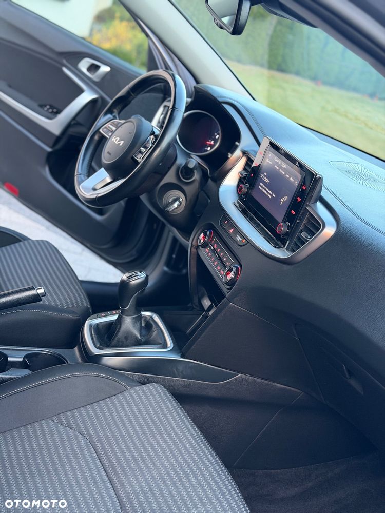 Kia Ceed - 14