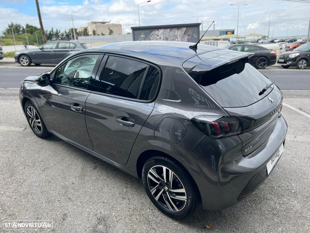Peugeot 208 1.2 PureTech Allure EAT8 - 5