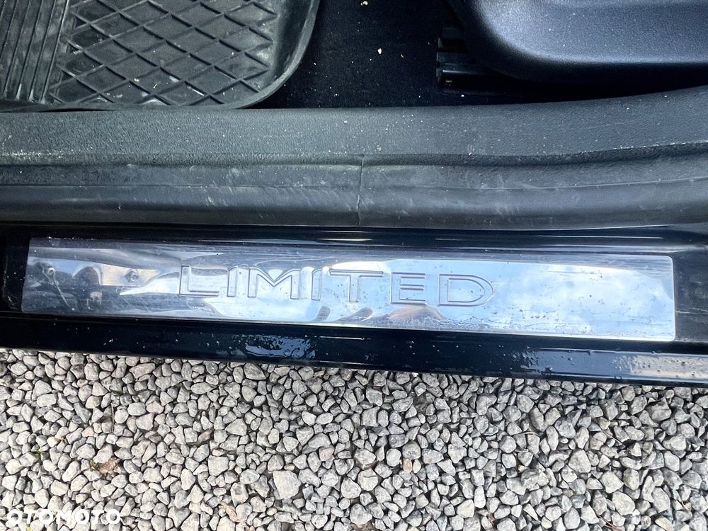 Renault Fluence ver-1-6-16v-limited - 26