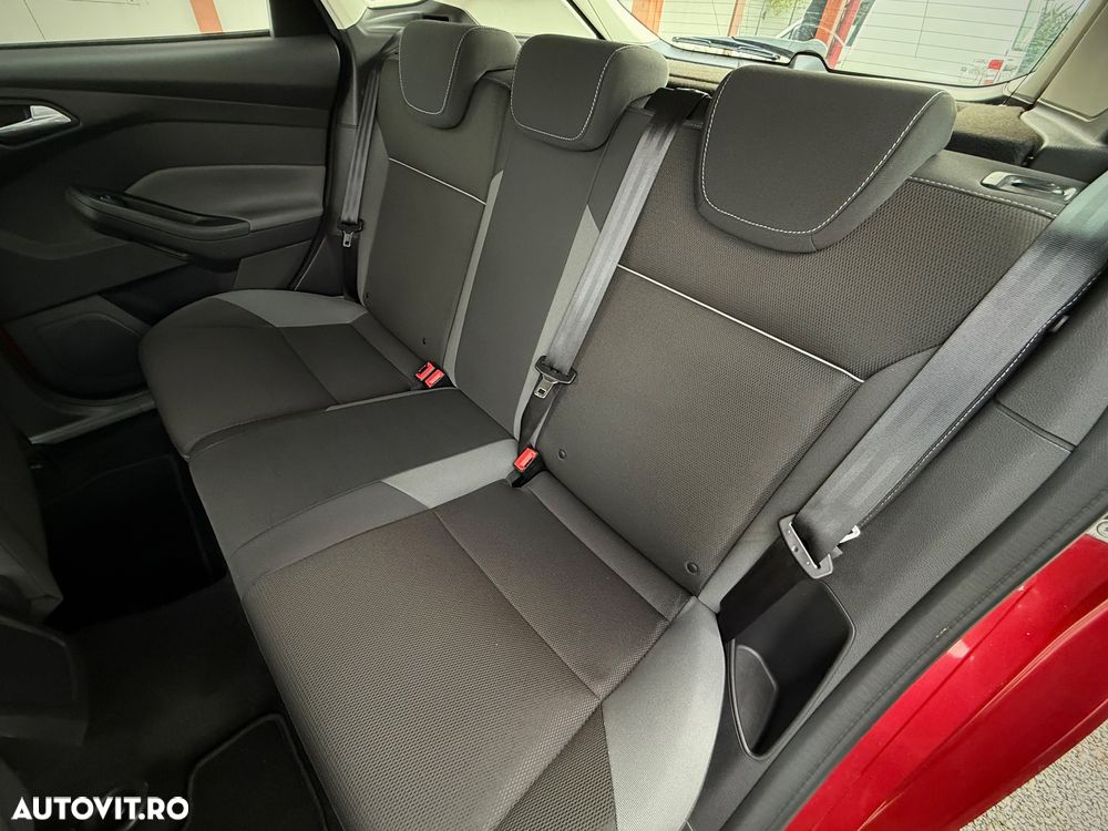 Ford Focus 1.6 TDCI DPF Trend - 6