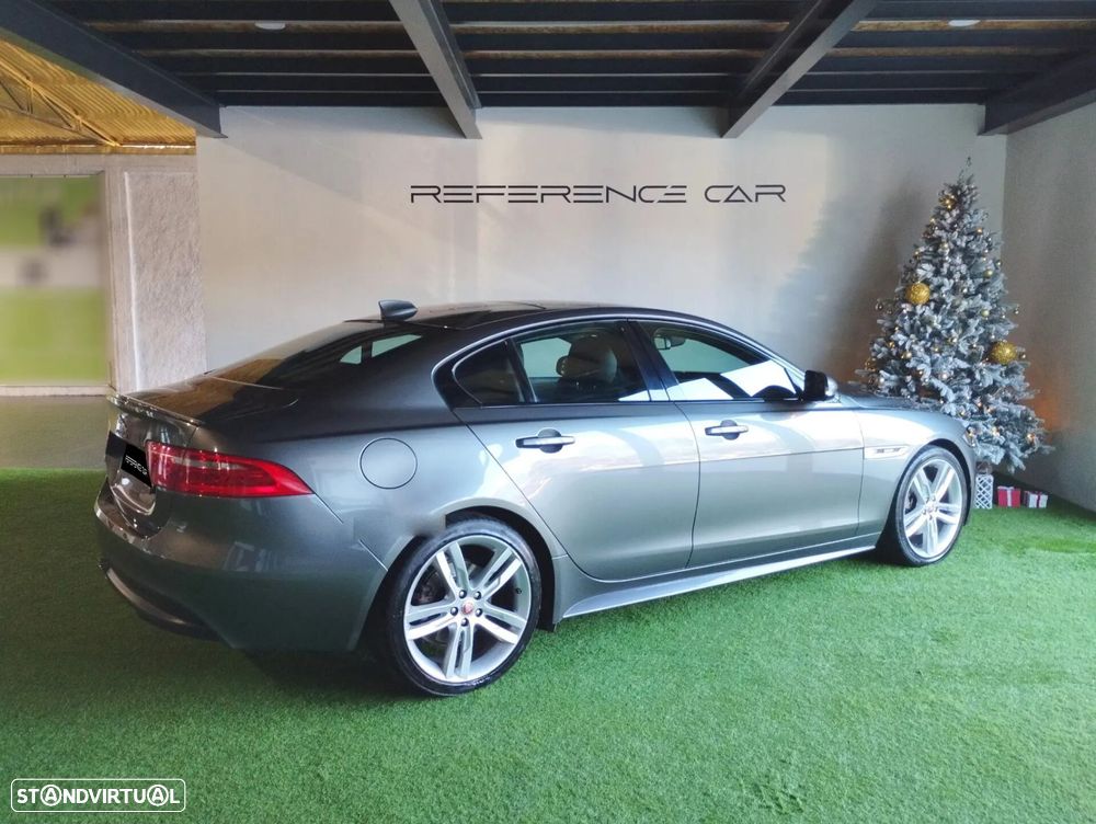 Jaguar XE 2.0 D R-Dynamic SE - 2