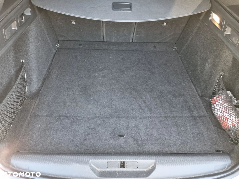 Peugeot 308 1.5 BlueHDi Allure S&S - 17