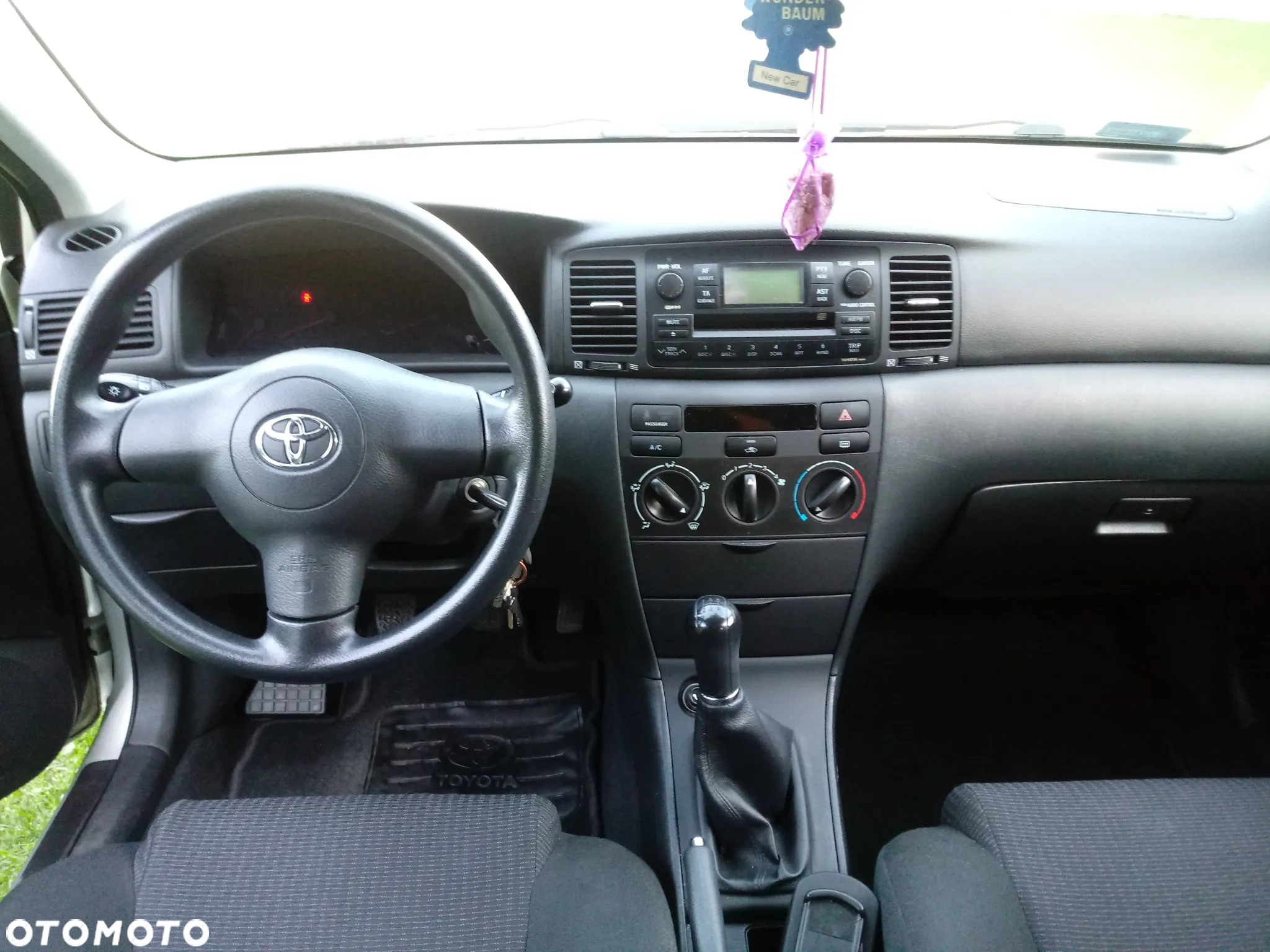Toyota Corolla - 4